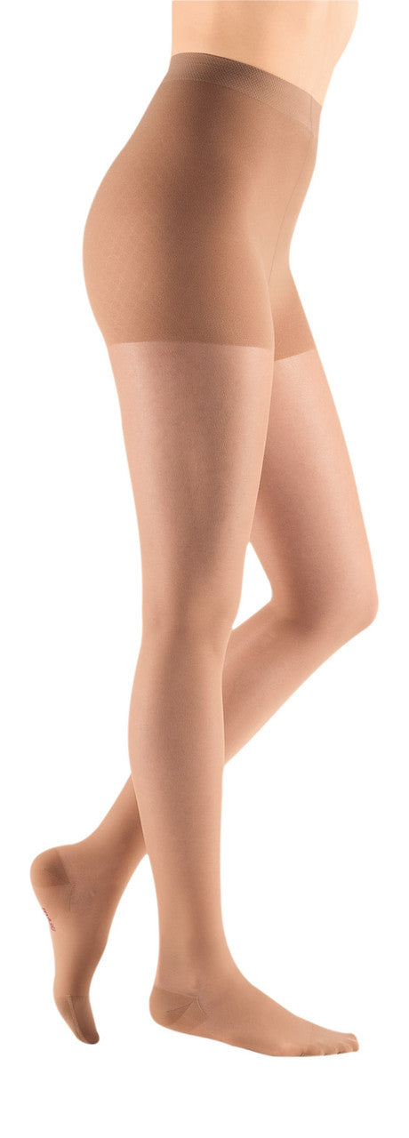 Medi Sheer & Soft Maternity Pantyhose 20-30mmHg - Compression Level: Firm 20-30 MmHg - Female - Leg