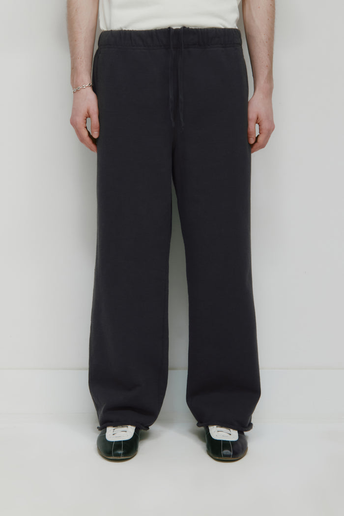 Men's Asr Cut-off Sweatpant in Almost Black