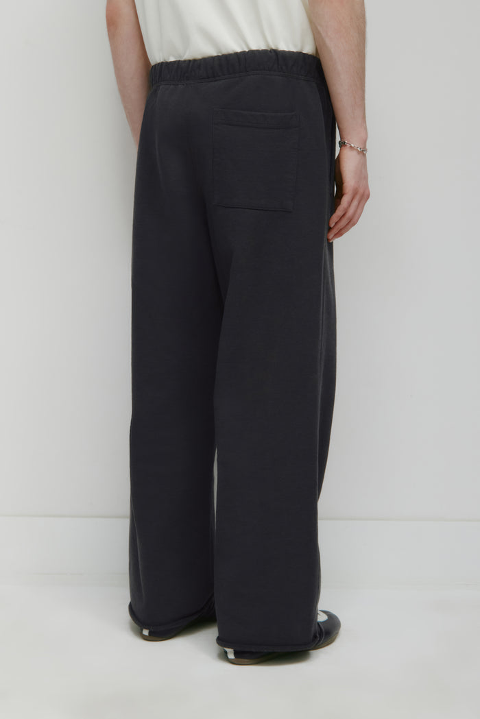 Men's Asr Cut-off Sweatpant in Almost Black