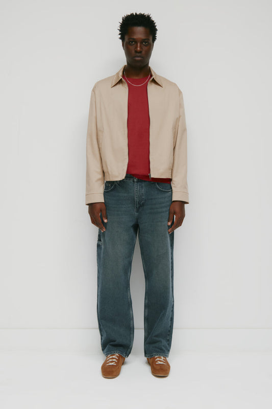 Model 6.2" and is wearing a size 32.