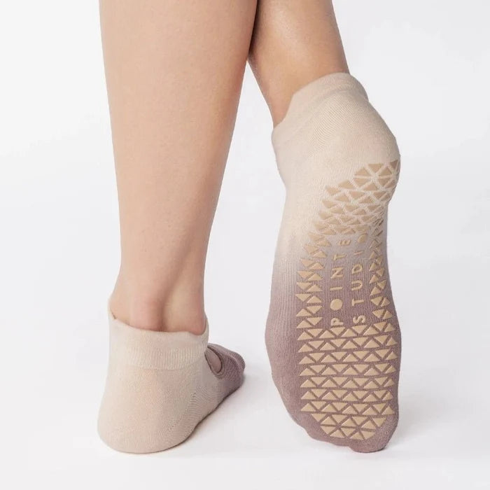 Nina Grip Socks for Pilates & Yoga - Cappuccino