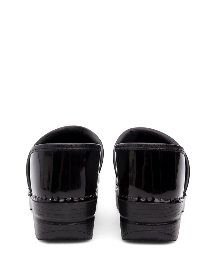 PROFESSIONAL CLOG