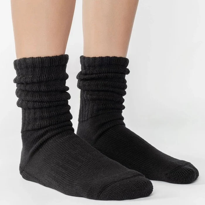 Slouch Crew Grip Socks for Pilates & Yoga - Black