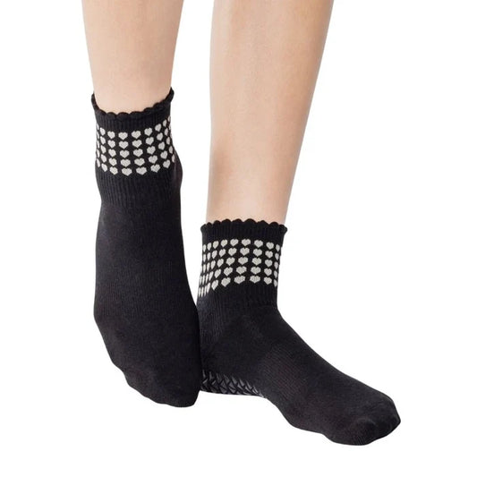 Sweetheart Ankle Grip Socks for Barre and Pilates - Black