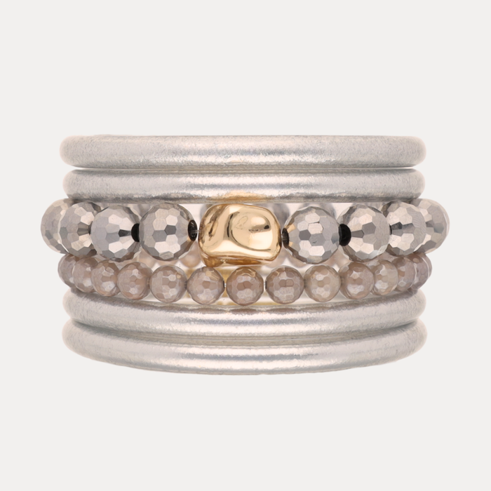 a close up of a ring