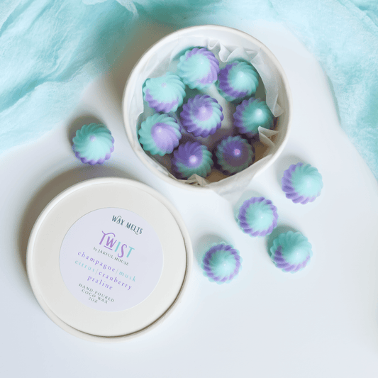 Twist Coconut Wax Melts - Kiss Shaped (2 oz Kraft Cup) – Aqua & Lilac