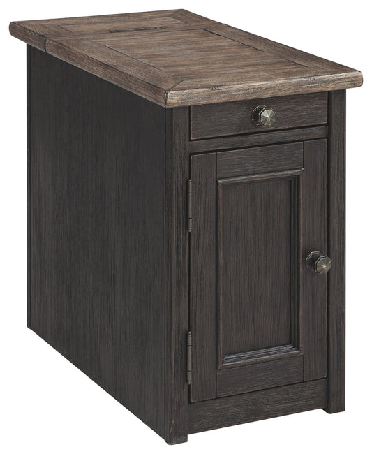 Tyler Creek T736-7 Grayish BrownBlack Chair Side End Table